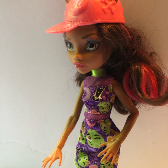 Monster High Doll CLAWDEEN WOLF DAUGHTER OF Werewolf - Picture 4 of 8